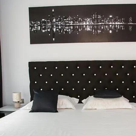 Apartament Black&white 4 * Năvodari